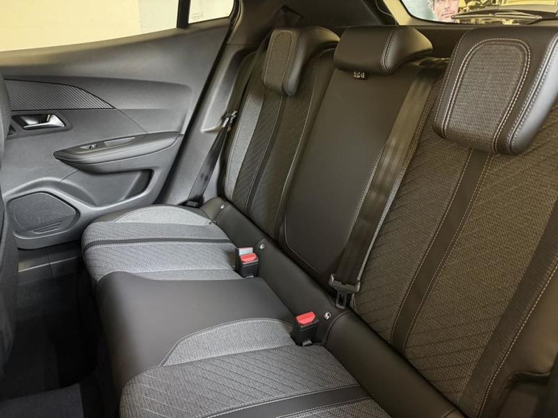 Peugeot 2008 II Hybrid 145 e-Dcs6 Envy