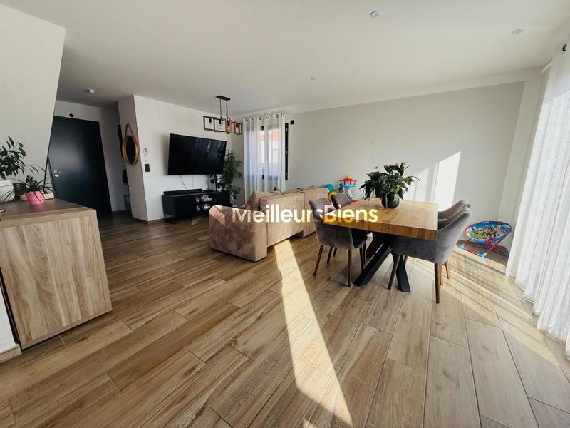 Villa - 90 m² - 4 pièces