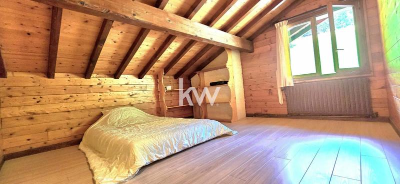 Châlet - 254 m² - 7 pièces