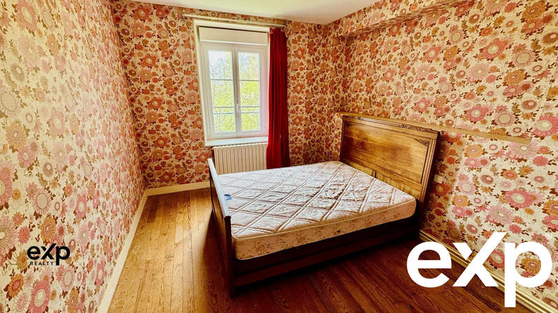 Maison traditionnelle - 143 m² - 7 pièces