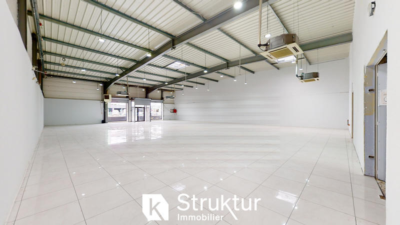 Local commercial - 472 m²