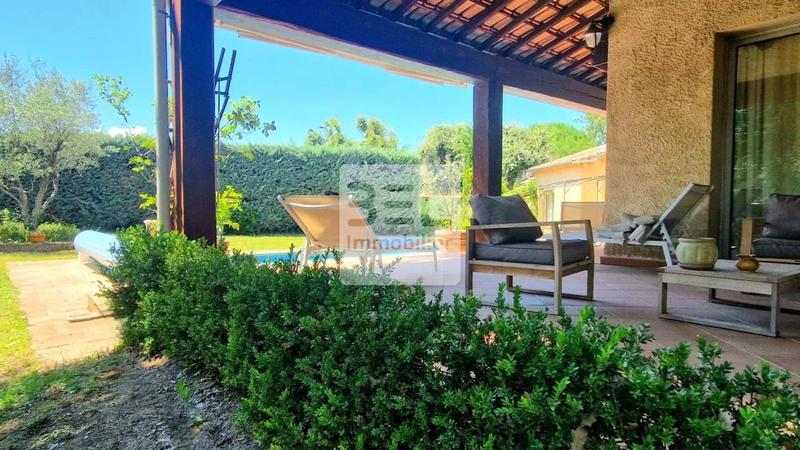 Maison - 183 m² - 6 pièces