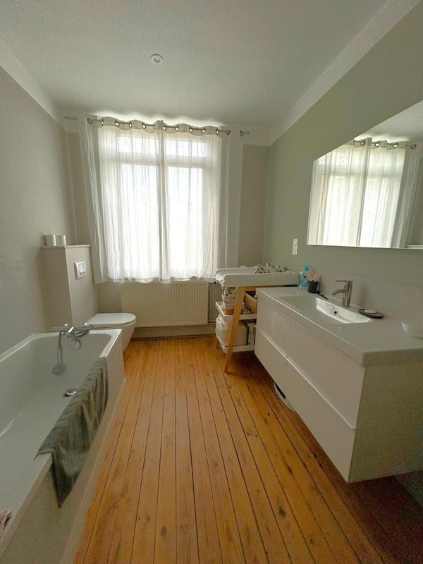 Maison - 102 m² - 4 pièces