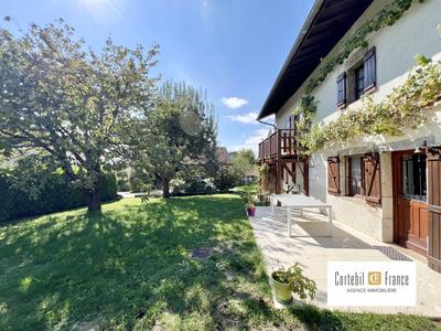 Maison - 270 m² - 5 pièces