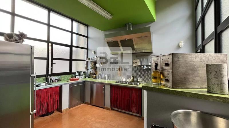 Loft - 300 m² - 6 pièces