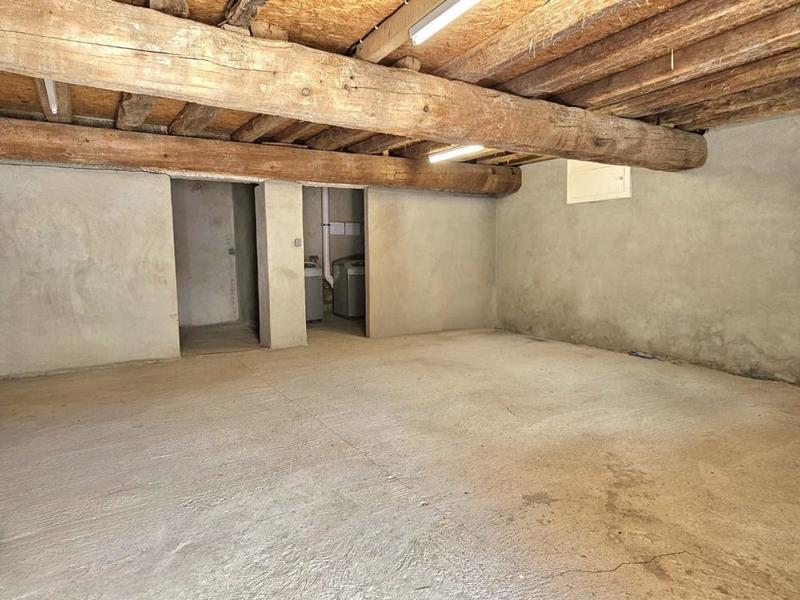 Propriété - 202 m² - 10 pièces