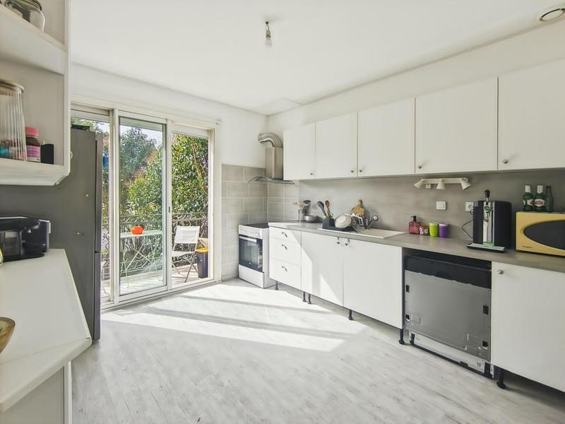 Appartement - 117 m² - 6 pièces