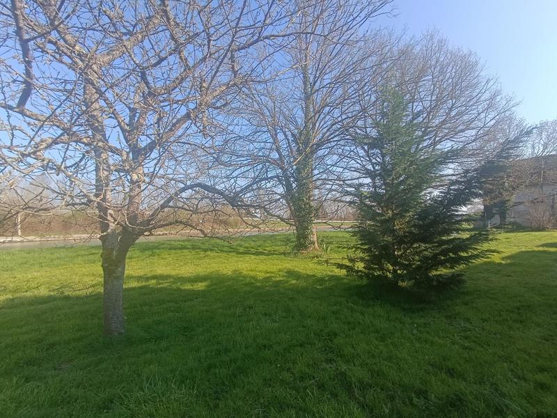 Maison - 225 m² - 7 pièces