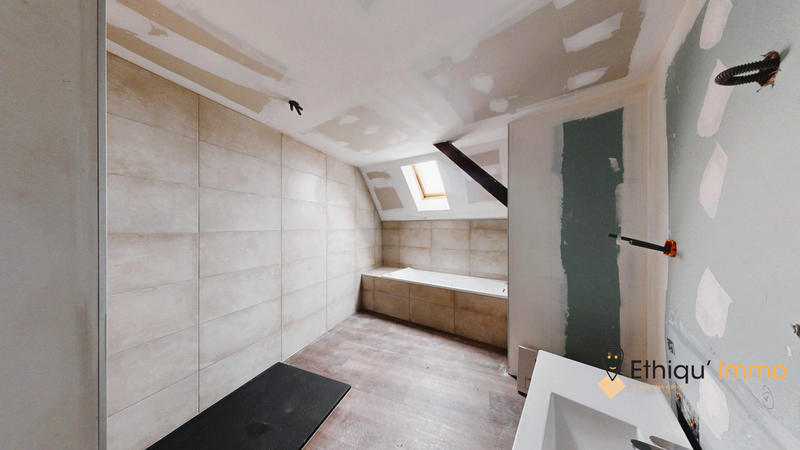 Maison - 151 m² - 6 pièces