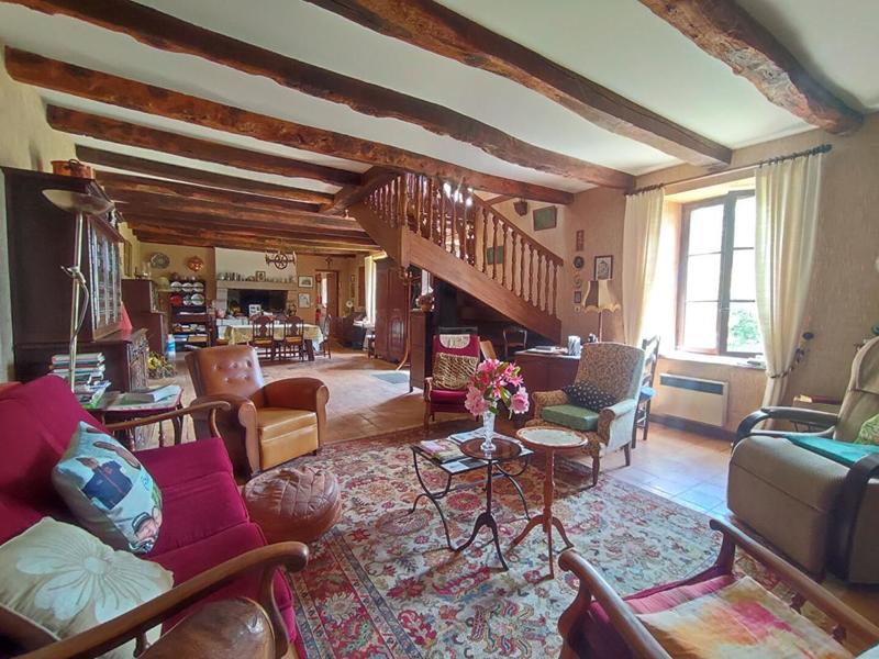 Maison - 163 m² - 7 pièces