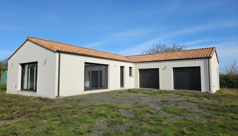Maison - 105 m² - 4 pièces