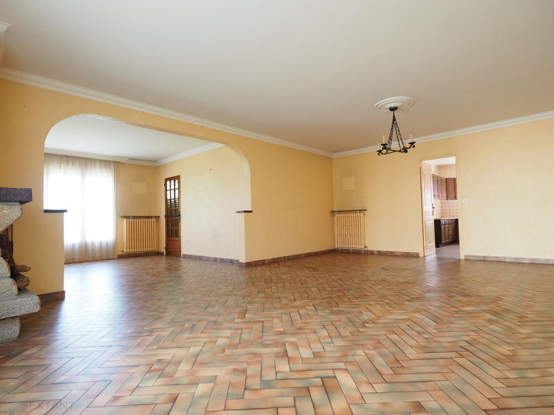 Maison - 171 m² - 7 pièces