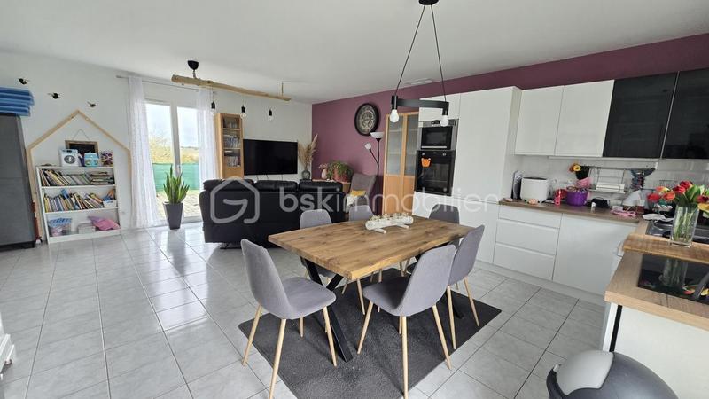 Maison - 90 m² - 4 pièces