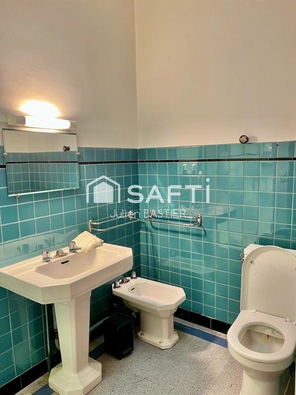 Maison - 180 m² - 6 pièces