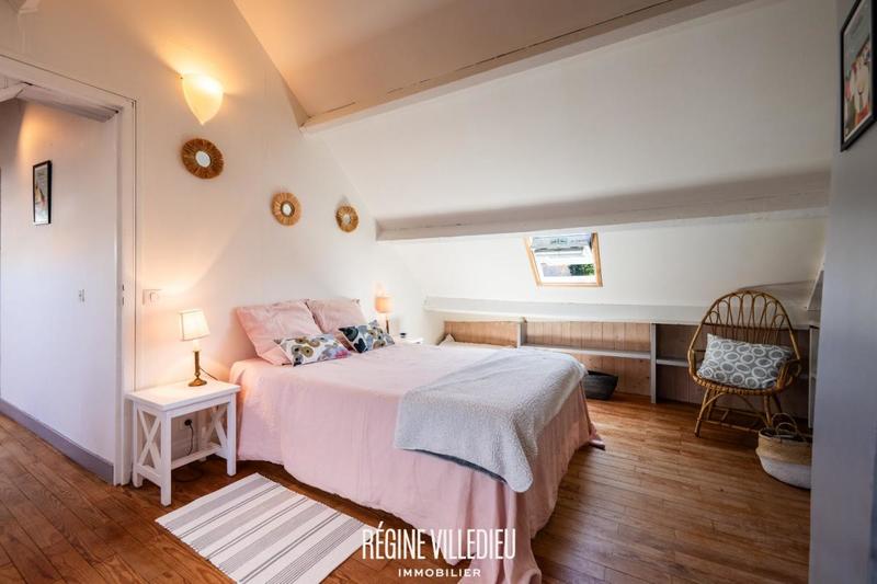 Propriété - 295 m² - 11 pièces