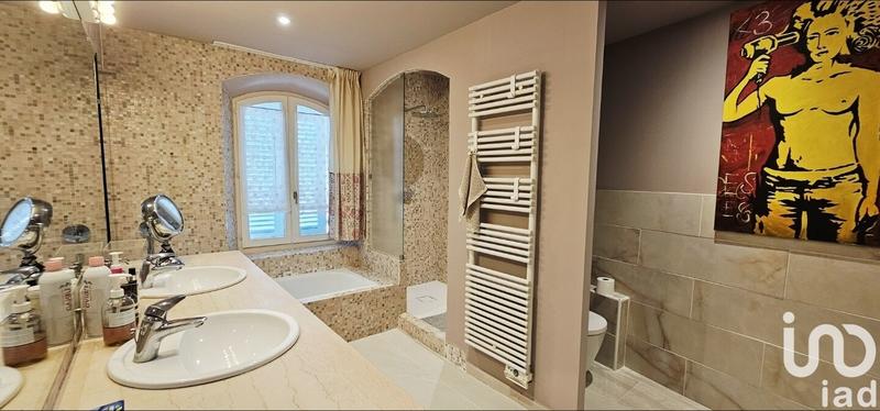 Maison - 280 m² - 5 pièces