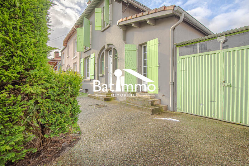 Maison - 90 m² - 5 pièces