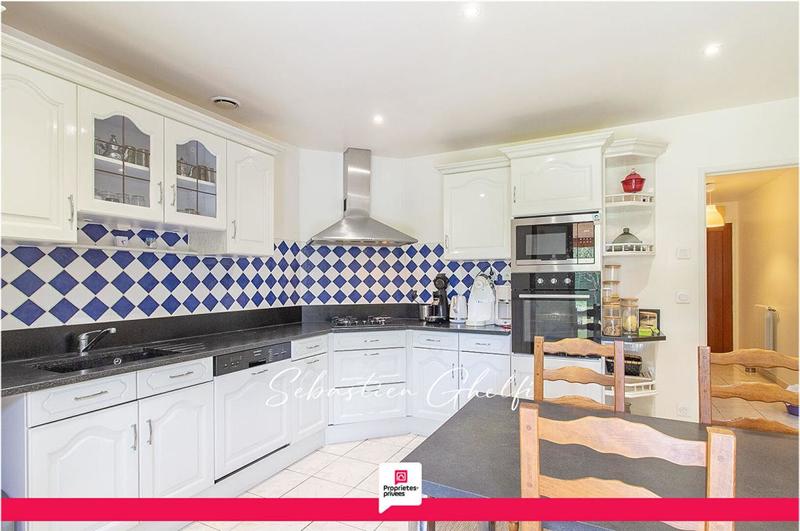 Maison - 115 m² - 6 pièces