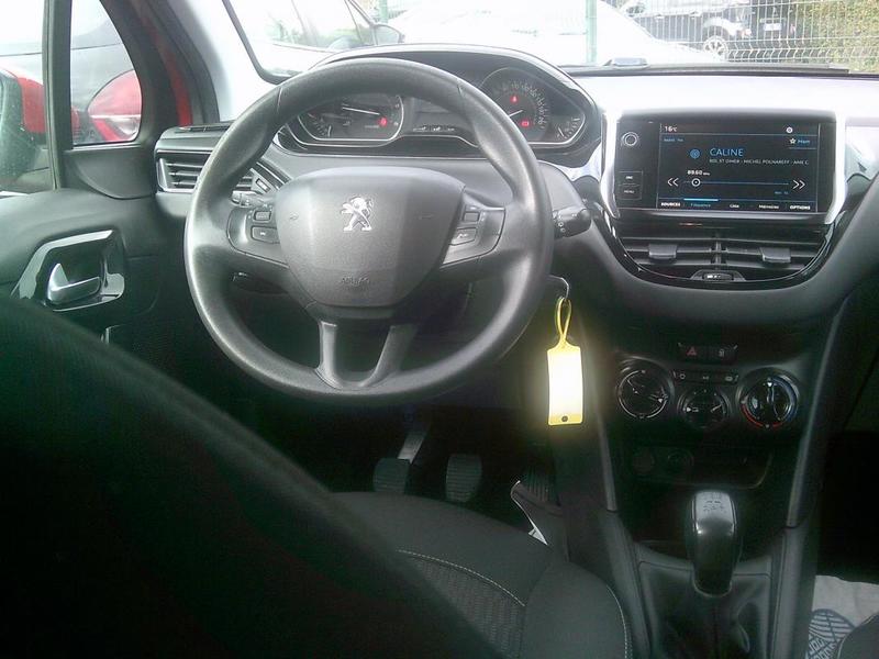 Peugeot 208 1.5l blue Hdi active 102cv