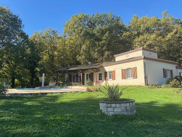 Maison - 160 m² - 4 pièces