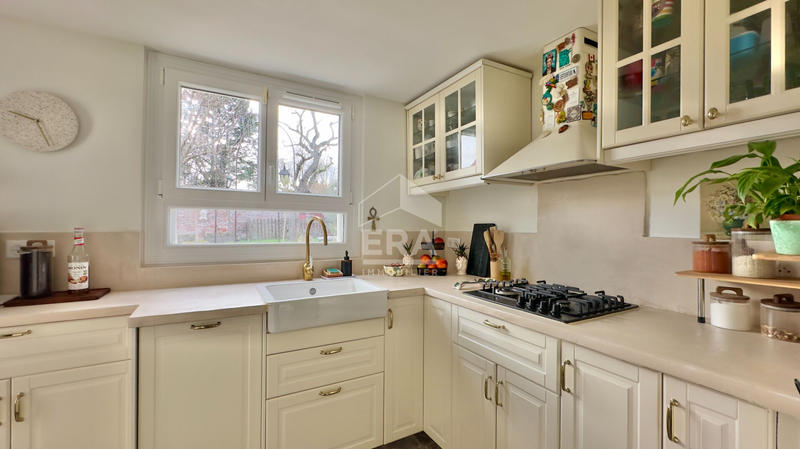 Maison - 93 m² - 5 pièces