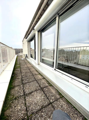 Appartement - 104 m² - 6 pièces