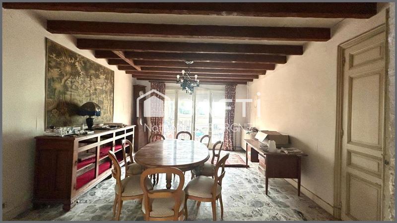 Maison - 331 m² - 8 pièces