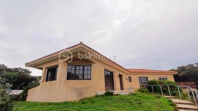 Villa - 260 m² - 8 pièces