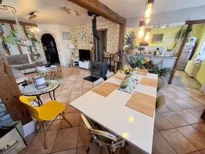 Maison - 97 m² - 3 pièces