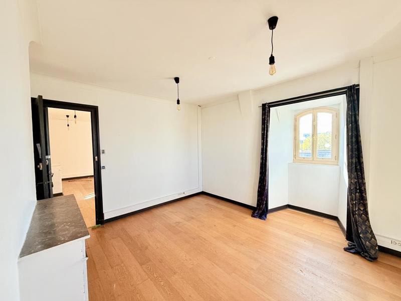 Bureau - 500 m² - 16 pièces