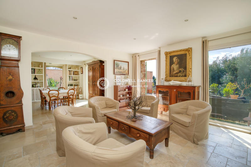 Villa - 400 m² - 12 pièces