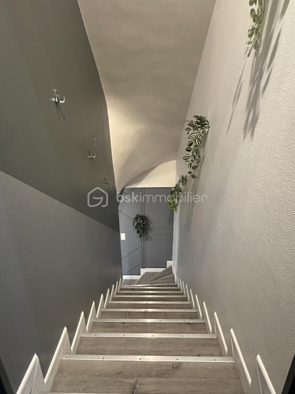 Pavillon - 150 m² - 7 pièces