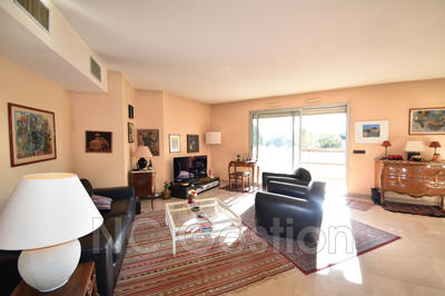 Appartement - 92 m² - 4 pièces