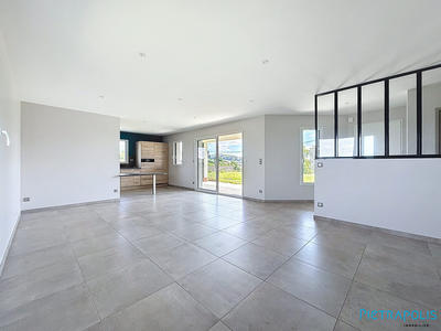 Villa - 102 m² - 4 pièces