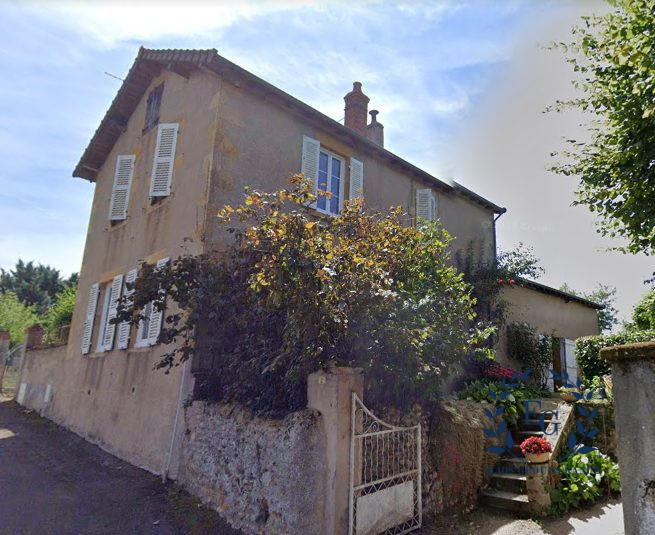 Maison traditionnelle - 104 m² - 4 pièces