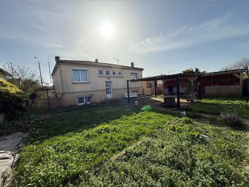 Maison - 102 m² - 4 pièces