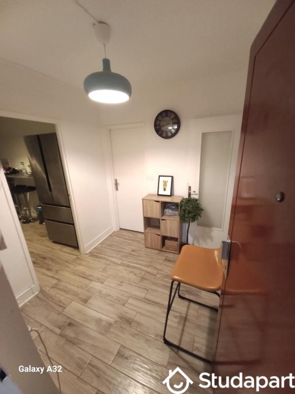 Chambre - 13 m² - 1 pièce