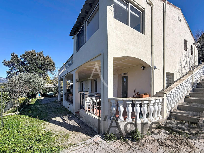 Villa - 130 m² - 5 pièces