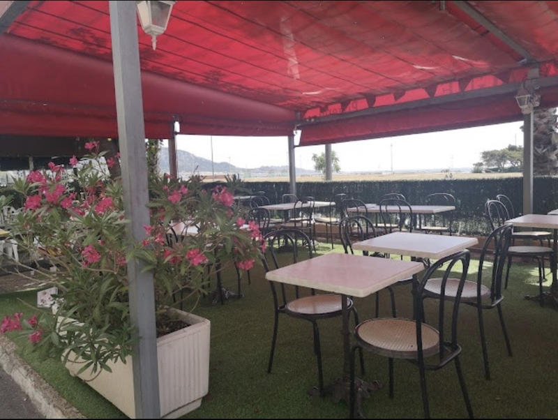 Fonds de commerce - Magasins - 145 m²