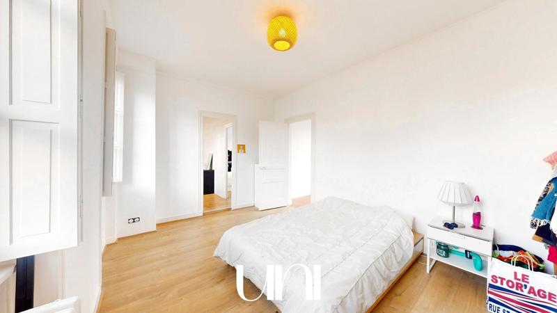 Maison - 218 m² - 8 pièces