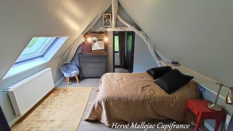 Maison - 212 m² - 10 pièces