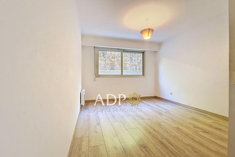 Appartement - 94 m² - 4 pièces