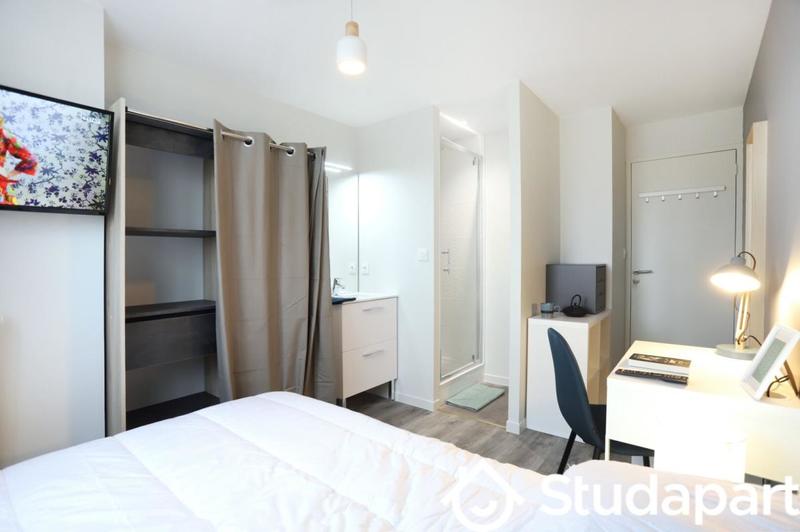 Chambre - 11 m² - 1 pièce