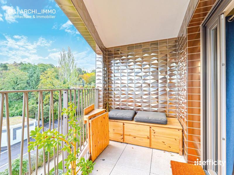 Appartement - 100 m² - 4 pièces