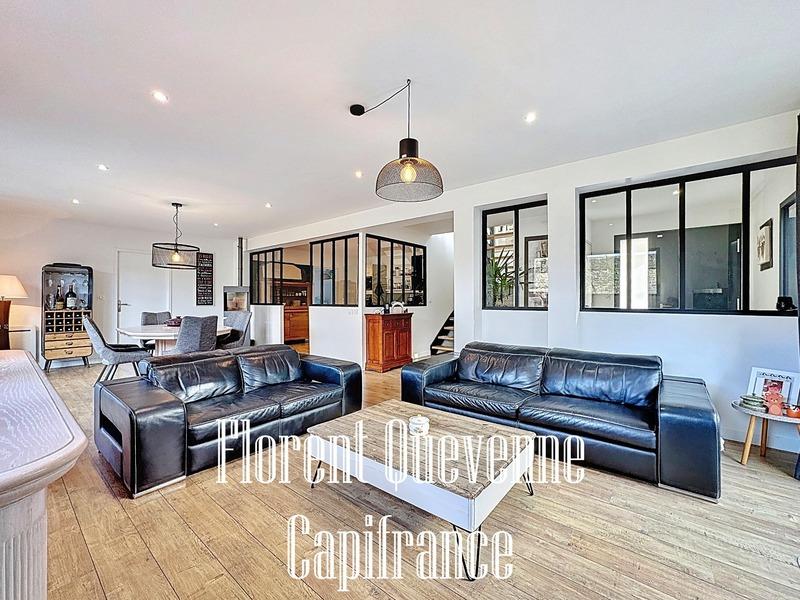 Maison - 180 m² - 6 pièces