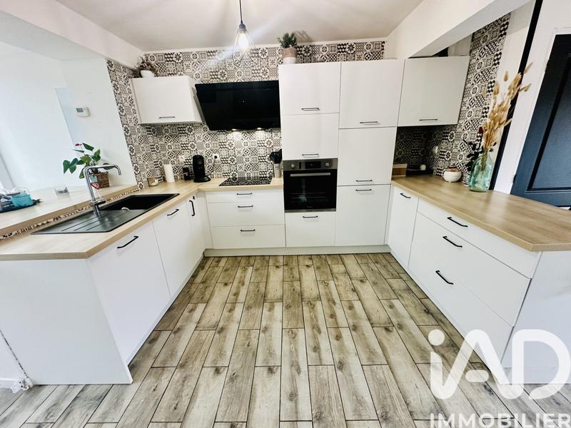 Maison - 95 m² - 5 pièces