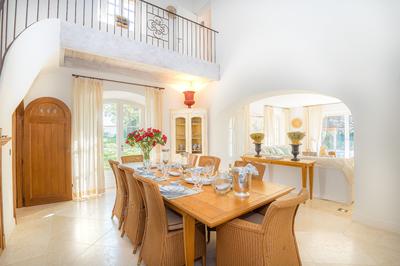 Maison - 438 m² - 15 pièces