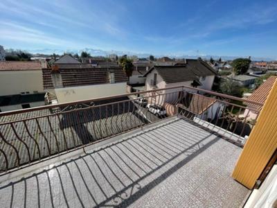 Appartement - 104 m² - 5 pièces