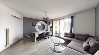 Appartement - 80 m² - 4 pièces