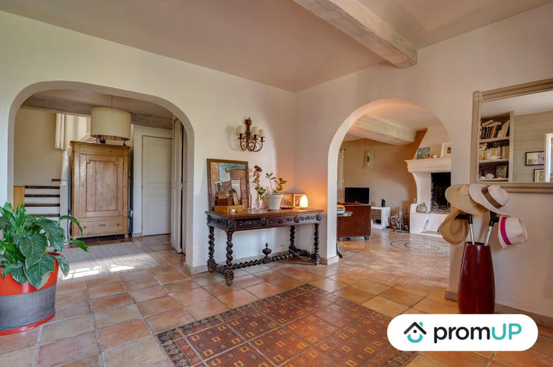 Maison - 187 m² - 7 pièces